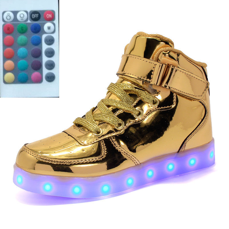 Haute-top Chaussures Lumineux à LED Télécommande Lumière Chaussures Carré Ghost Dance Lumière Chaussures Lumineux Chaussures de Course Hommes Et femmes Chaussures