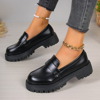 Chaussures plates-formes noires style britannique mocassins